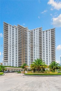 Comprar apartamento no Courvoisier Courts 707