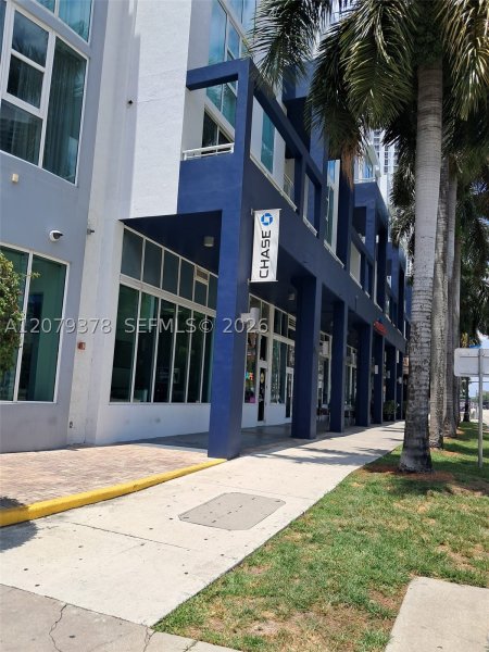 Apartment for rent at 1800 Biscayne Plaza 1704