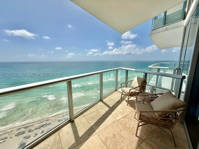 Aluguel de apartamento no Jade Beach 1903