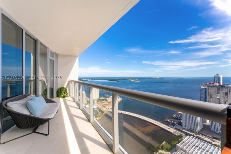 Condo for sale at Icon Brickell Tower II 4709