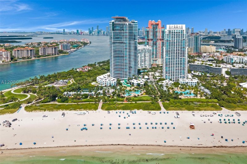 Alquiler de apartamento en Continuum I South 1709