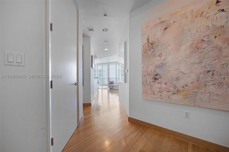 Alquiler de apartamento en Continuum I South 1709