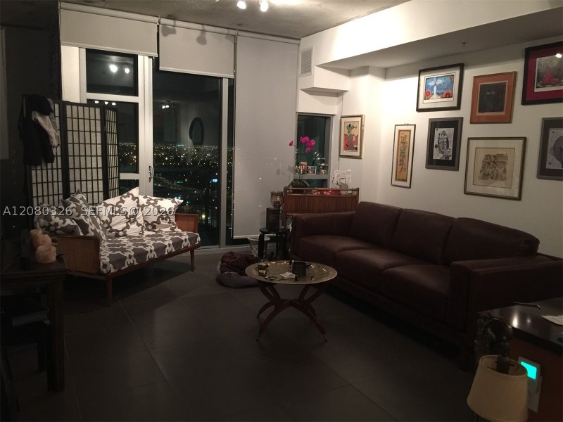 Alquiler de apartamento en Midtown Miami 4 H2803