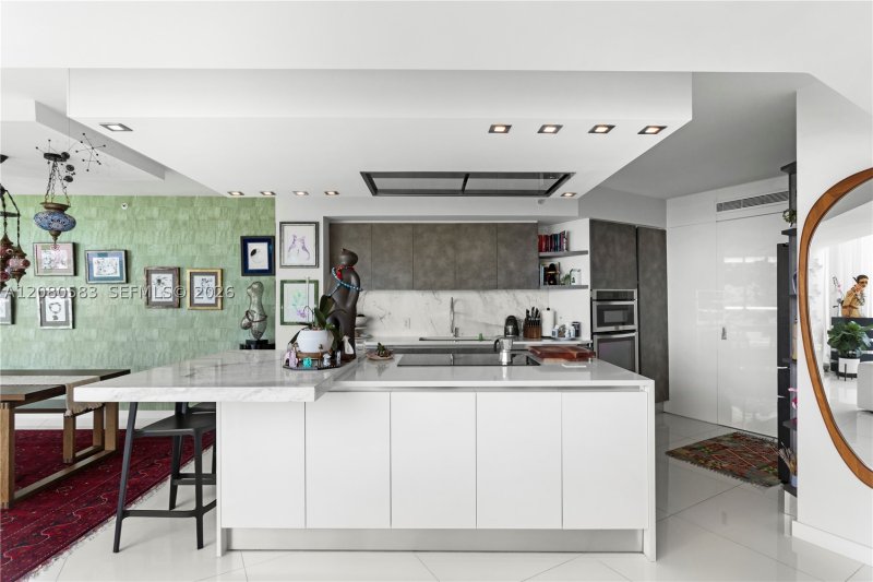 Apartment for rent at Bristol Tower 503