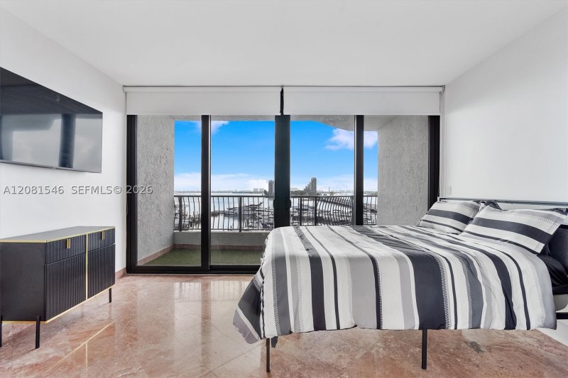 Apartment for rent at The Venetia 515