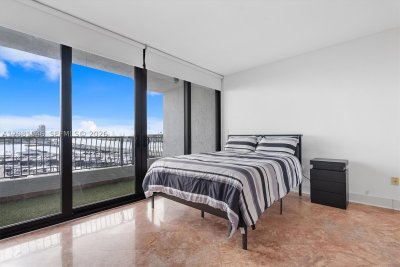 Aluguel de apartamento no The Venetia 515