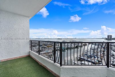 Aluguel de apartamento no The Venetia 515