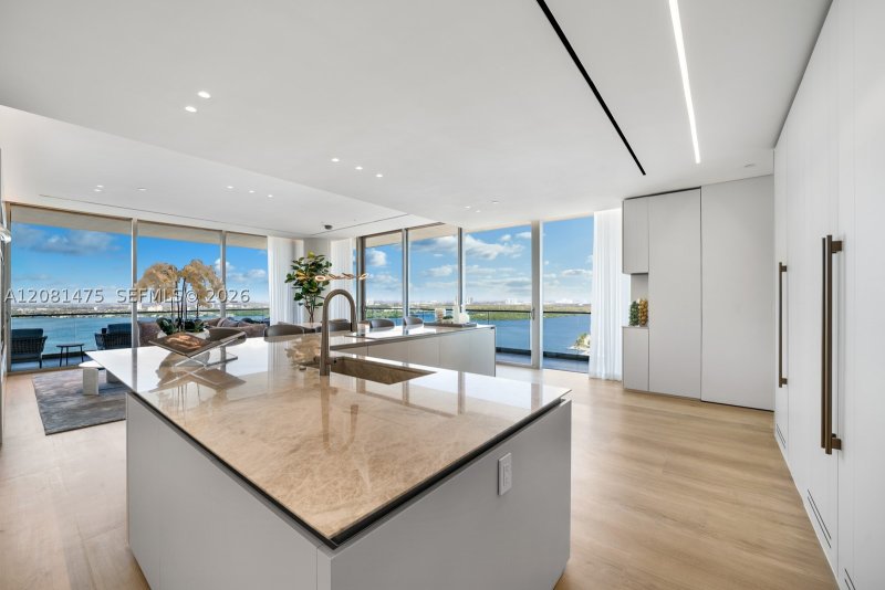 Condo for sale at Oceana Bal Harbour LPH 2701