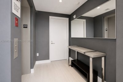 Comprar apartamento no Icon Bay 2806