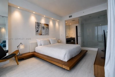 Comprar apartamento no Icon Bay 2806