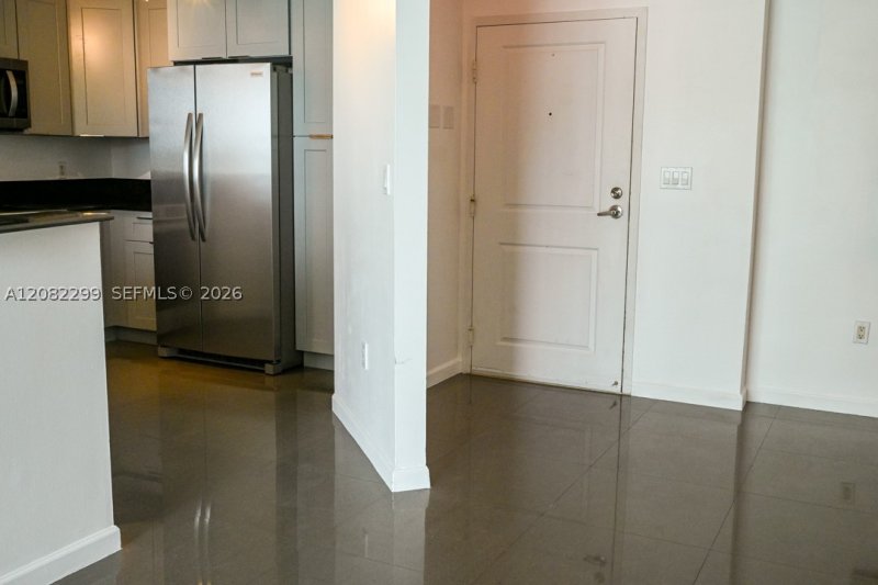 Apartment for rent at 360 Condominium West 606