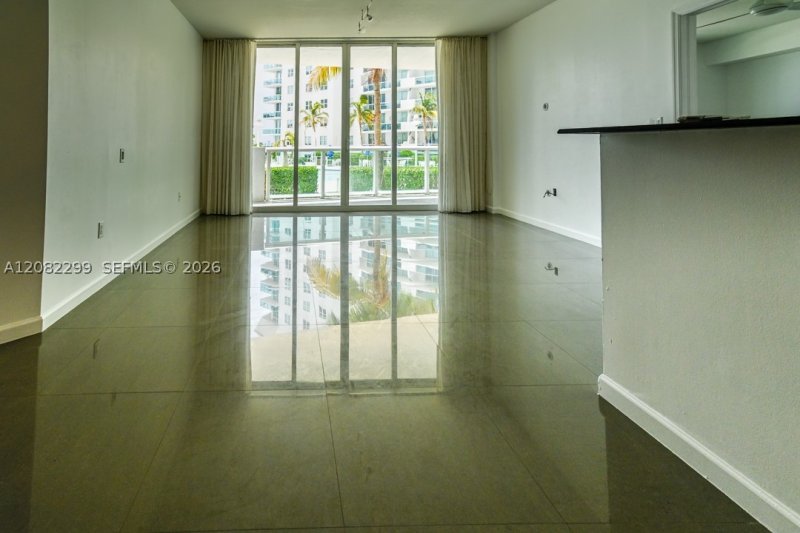 Apartment for rent at 360 Condominium West 606