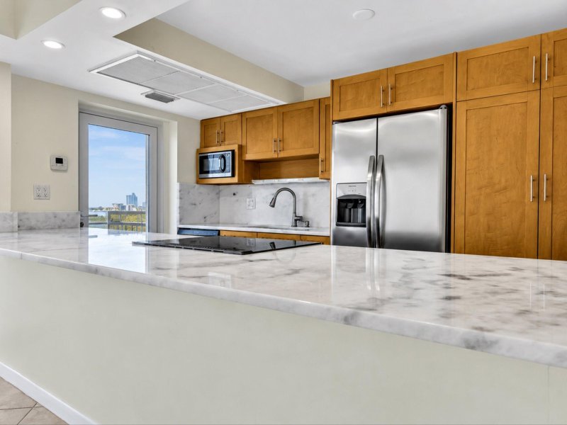 Condo for sale at Vantage View 1105