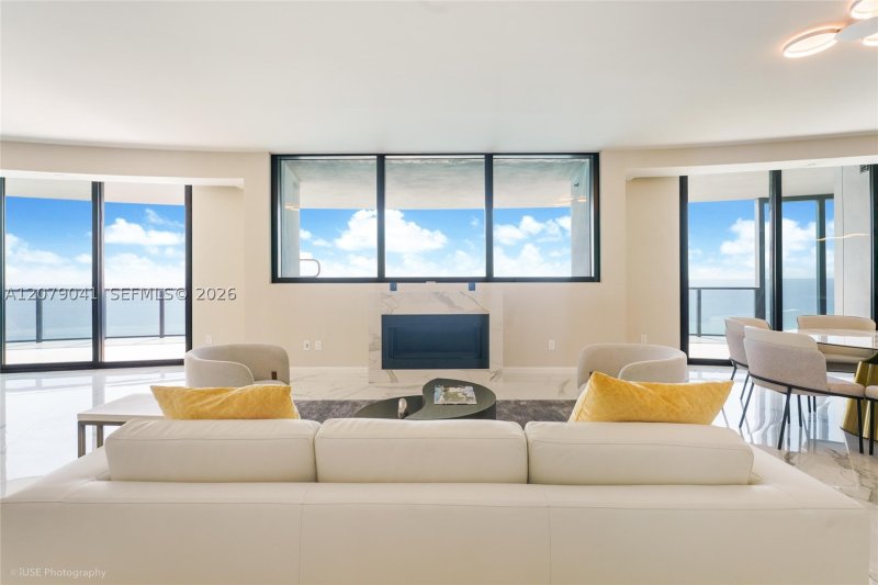 Aluguel de apartamento no Porsche Design Tower 1901