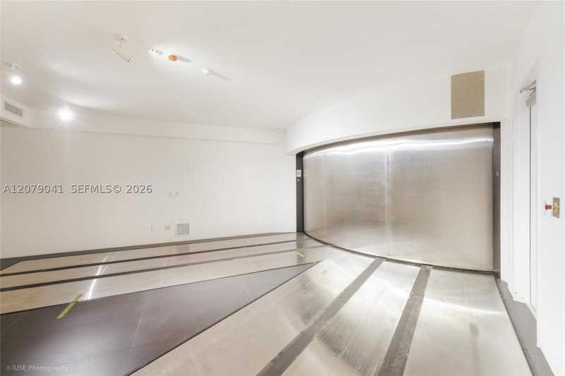 Aluguel de apartamento no Porsche Design Tower 1901