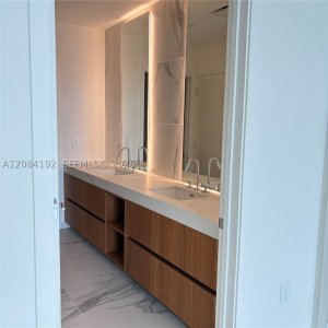 Comprar apartamento no Casa Bella 2003