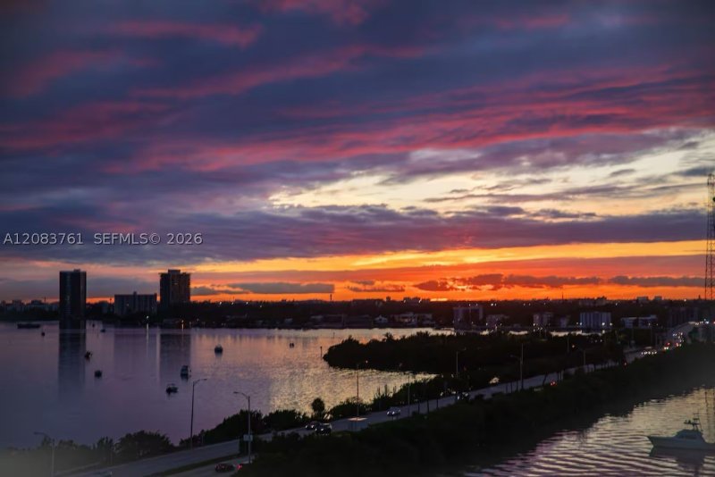 Apartment for rent at Bayshore Yacht Tennis Club 903