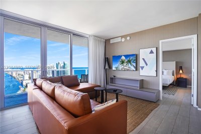 Hyde Beach House Apt #R3302