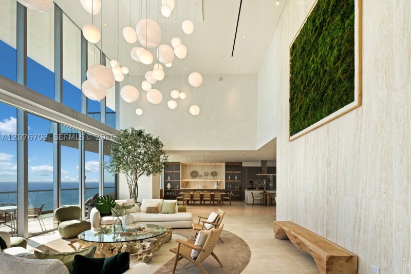 Condo for sale at Turnberry Ocean Club 2301