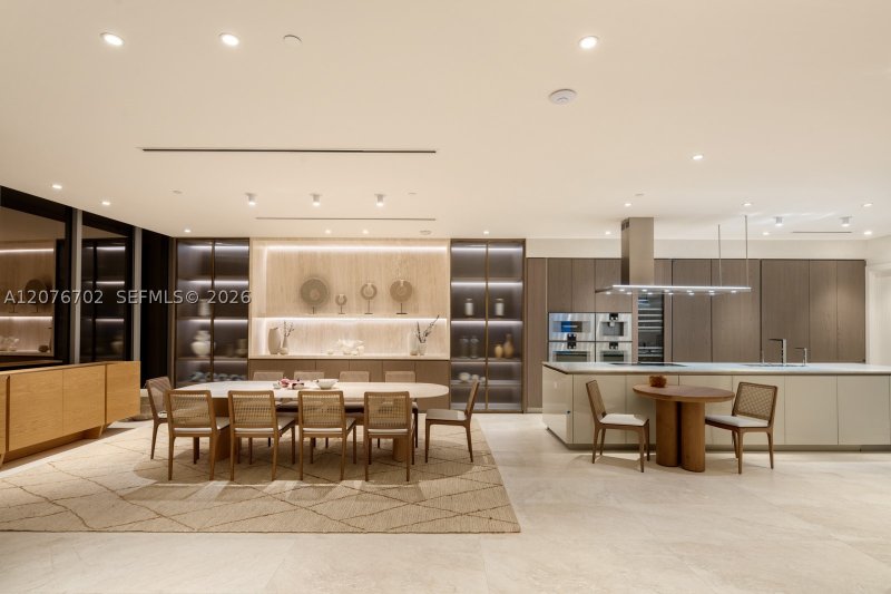 Condo for sale at Turnberry Ocean Club 2301