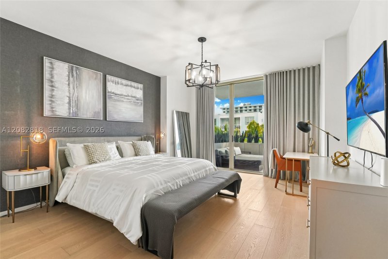 Condo for sale at Three Hundred Collins 3A