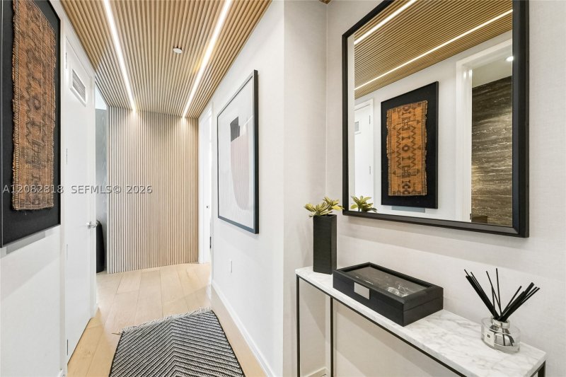 Condo for sale at Three Hundred Collins 3A