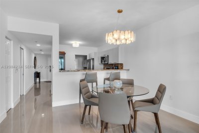 Aluguel de apartamento no Marina Bay Club 709