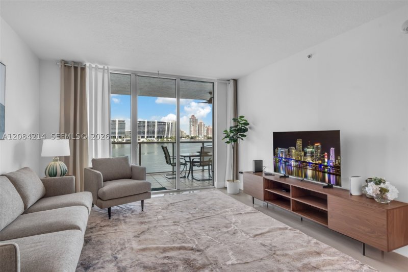 Apartment for rent at Marina Bay Club 709