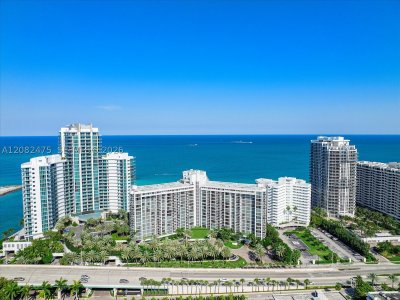 Harbour House Apt #523