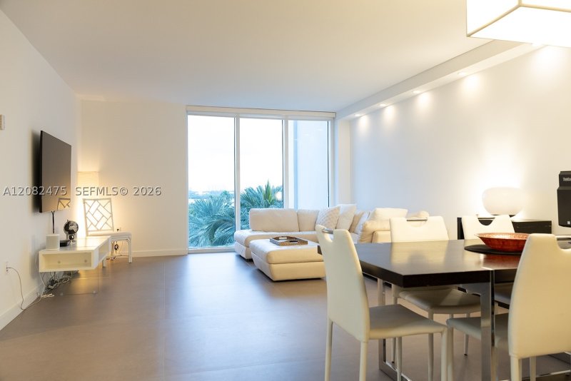Condo for sale at Harbour House 523