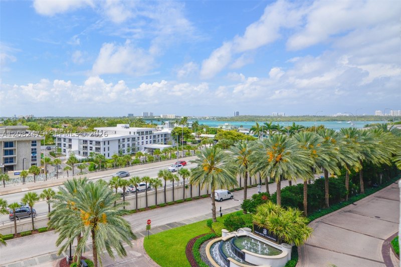 Condo for sale at Harbour House 523