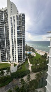 Comprar apartamento no Aventura Beach Club 1119