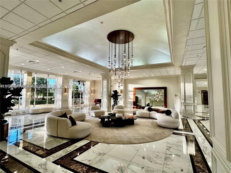 Condo for sale at 5600 Collins 5B