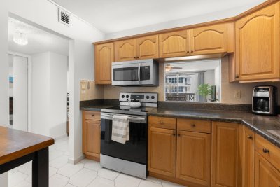 Aluguel de apartamento no Imperial Towers 703