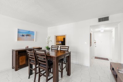 Aluguel de apartamento no Imperial Towers 703