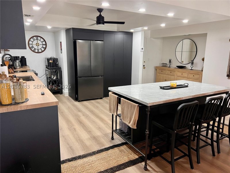 Condo for sale at Olympus Towers 1621