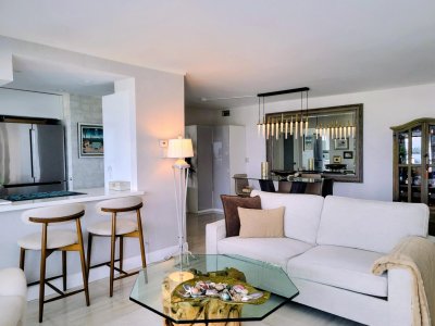 Comprar apartamento en Embassy Towers 16B
