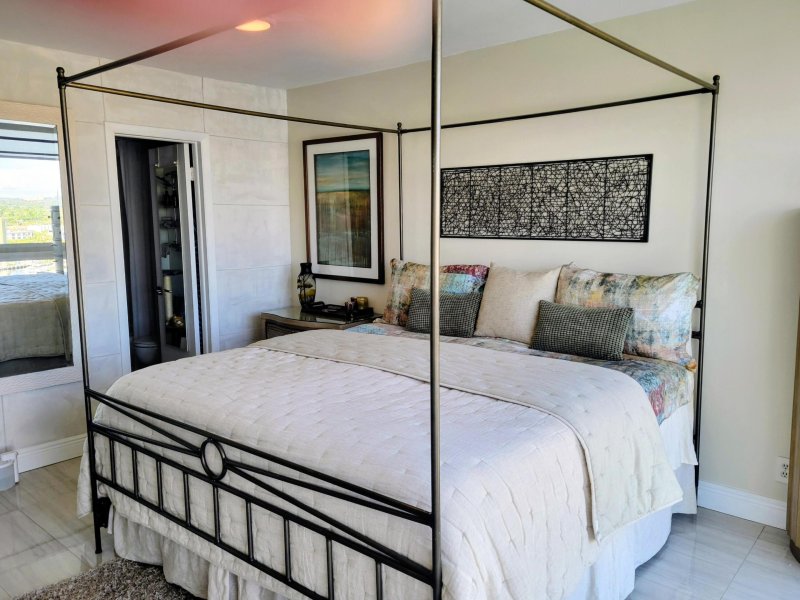 Condo for sale at Embassy Towers 16B