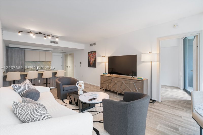 Property photo # 6