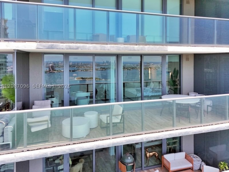 Apartment for rent at Paraiso Bay Miami 4705