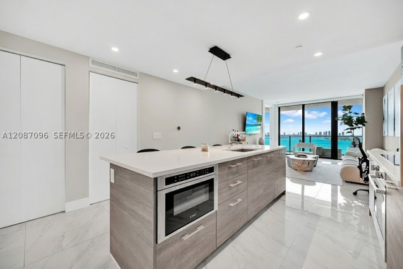 Apartment for rent at Paraiso Bay Miami 4705