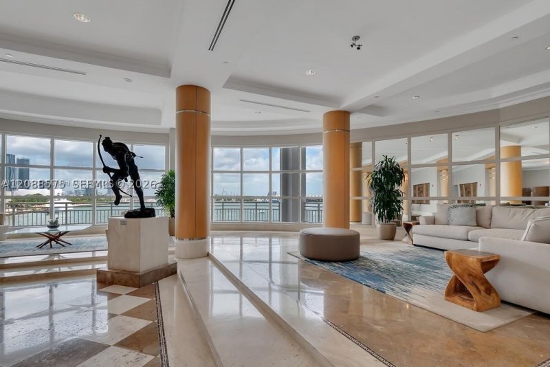 Comprar apartamento en Three Tequesta Point 1104