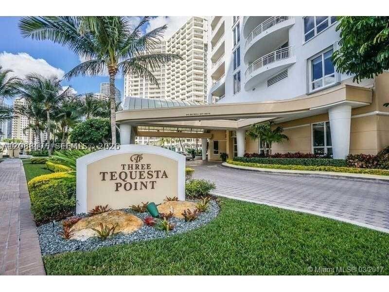 Comprar apartamento en Three Tequesta Point 1104