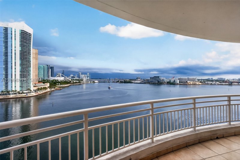 Condo for sale at Three Tequesta Point 1104