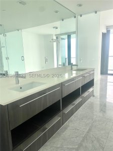 Aluguel de apartamento no One Paraiso 1505