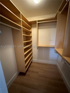 Comprar apartamento en Ocean Village 2028