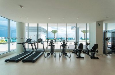 Aluguel de apartamento no The Collins Condo 1026