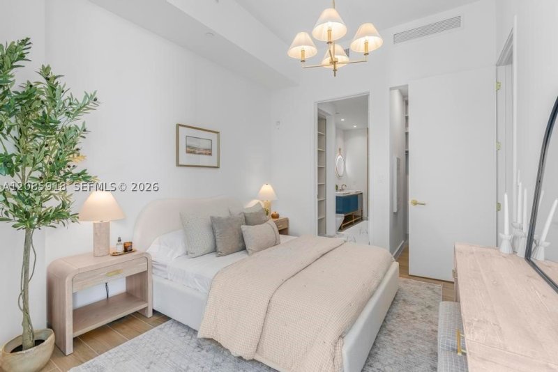 Alquiler de apartamento en Mr. C Residences Bayshore Tower 1008