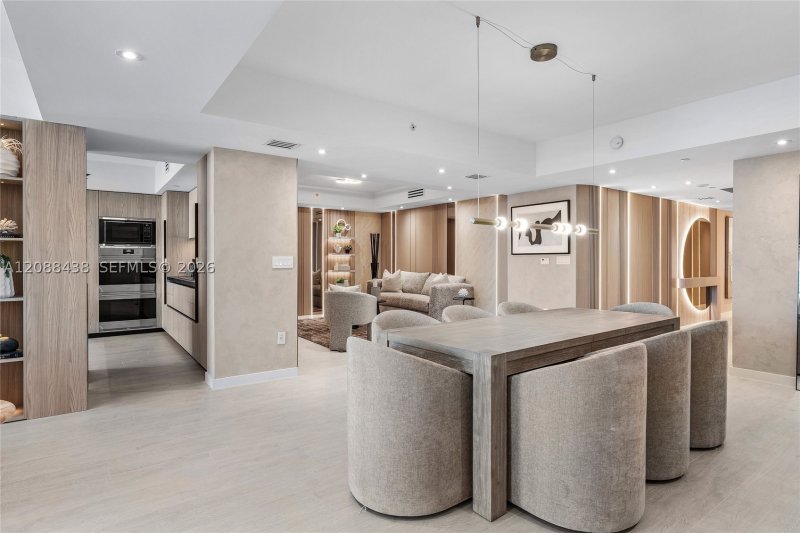 Condo for sale at Peninsula II 3009