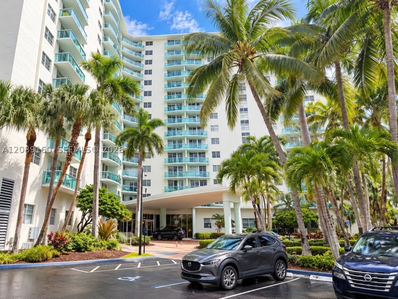 Condo for sale at Tides Hollywood Beach 5A
